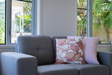هتل Airlie Summit Apartments