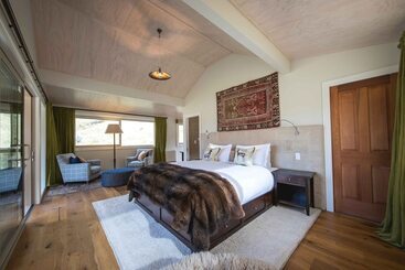 هتل Minaret Station Alpine Lodge