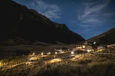 هتل Minaret Station Alpine Lodge