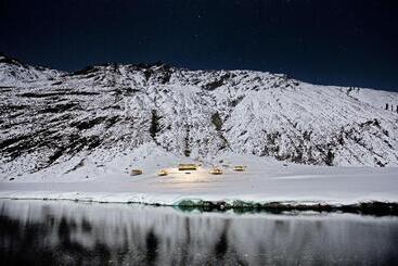 هتل Minaret Station Alpine Lodge