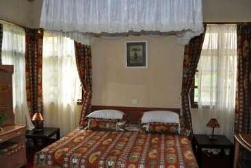 هتل Ngurdoto Mountain Lodge