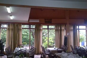 هتل Ngurdoto Mountain Lodge