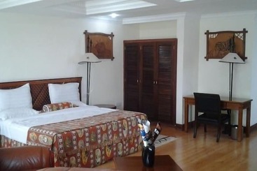 هتل Ngurdoto Mountain Lodge