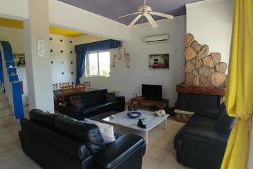 هتل Villa Picolo Paradise