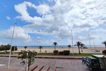 Apartamentos Gandía Primera Línea de Playa 3000