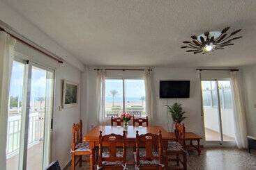 Apartamentos Gandía Primera Línea de Playa 3000