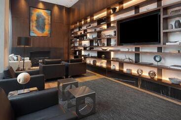 هتل Hôtel Ac Montréal Centre Ville