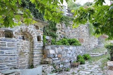 هتل Archontiko Argyro