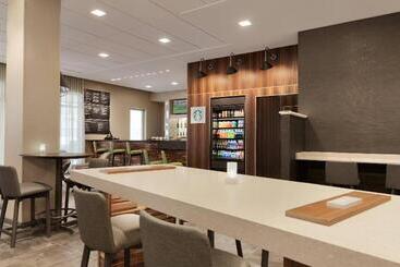 هتل Courtyard By Marriott St Paul Woodbury