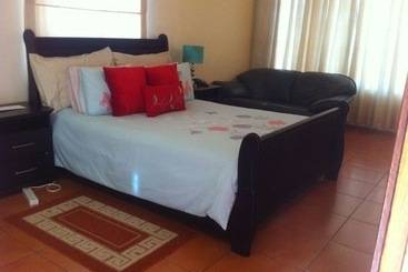 هتل Dihate Guest House