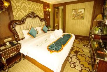 هتل Chengdu French Theme Gold Palace