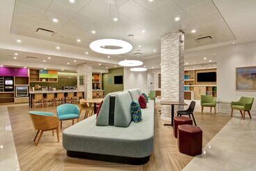 هتل Home2 Suites By Hilton Montreal Dorval