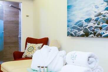 هتل Menta City Boutique