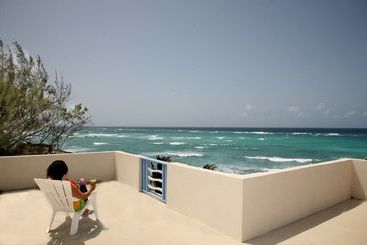 هتل Ocean Bliss Apartments