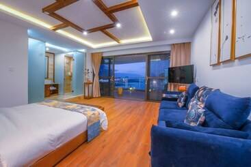 هتل Skylini Seaview Holiday Inn Dali