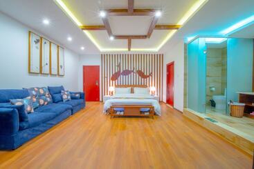 هتل Skylini Seaview Holiday Inn Dali