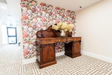 هتل Sydney Boutique Inn & Suites