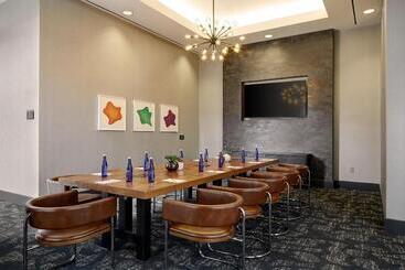 Archer Hotel Boston/burlington