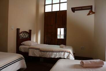 هتل Casa Zenia Habana