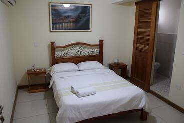 هتل Casa Zenia Habana