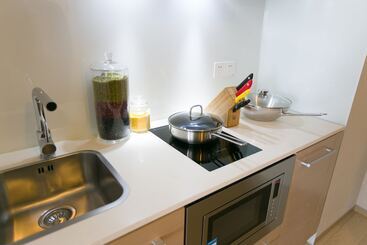 هتل Cherry Residences May Fourth Square