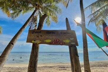 هتل Coco Grove Beach Resort, Siquijor Island