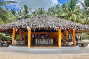 هتل Coco Grove Beach Resort, Siquijor Island