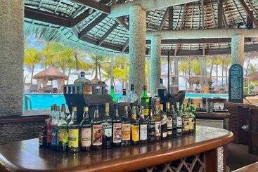 هتل Coco Grove Beach Resort, Siquijor Island