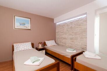 هتل Guest House Cuk