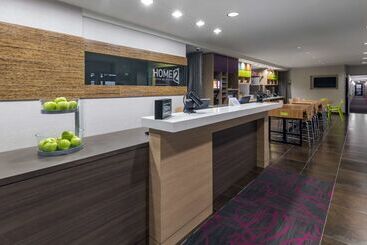 هتل Home2 Suites By Hilton Kingman