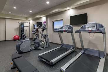 هتل Home2 Suites By Hilton Kingman