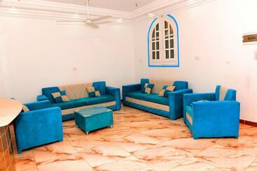 هتل Luxor Guest House