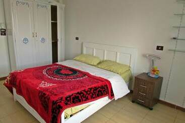 هتل Luxor Guest House