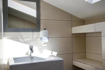 هتل Nemira Sunny Apartments
