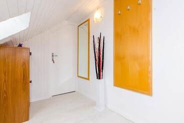 هتل Rooms Jozomare