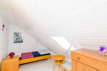 هتل Rooms Jozomare