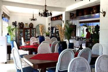 هتل San Juan Treasure Resort