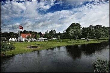هتل Svostrup Kro