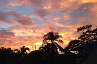 هتل Tamarindo Village