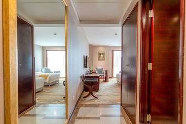 هتل Yantai Meiya International Apart