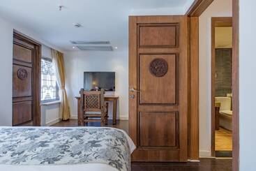 Ivy Garden Hotels & Resorts   Lijiang Henghehao