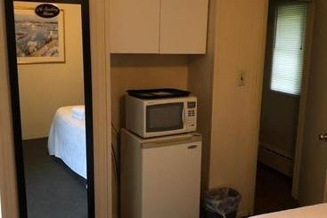 The Walpole Motel