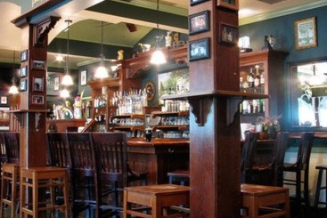 County Clare Irish Hotel & Pub
