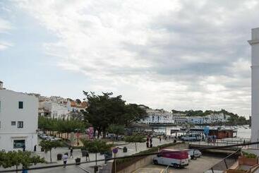 Hostal Marina Cadaques