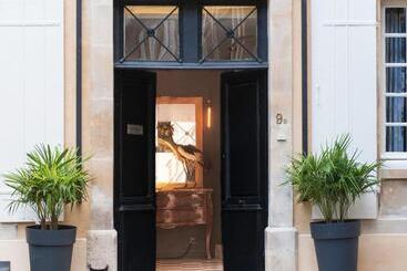 هتل Chez Laurence Du Tilly