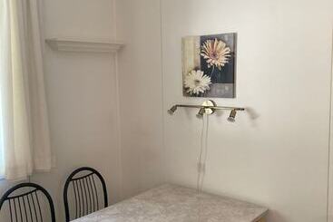 هتل Guesthouse  Kuin Kotonaan