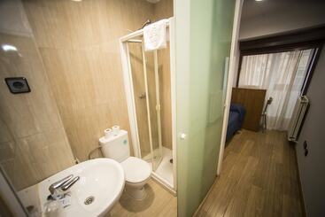 هتل Hostal Caballeros