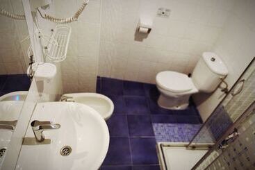 هتل Hostal Casa Nautilus