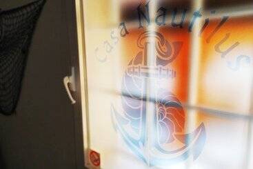 هتل Hostal Casa Nautilus