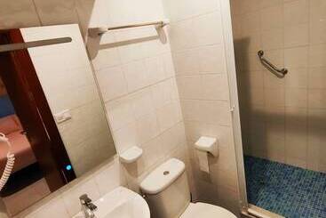 هتل Hostal Casa Nautilus